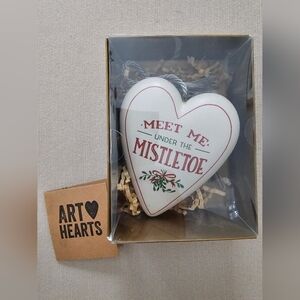 NWT  Demdaco Art Hearts Christmas Meet Me Under the Mistletoe Ornament